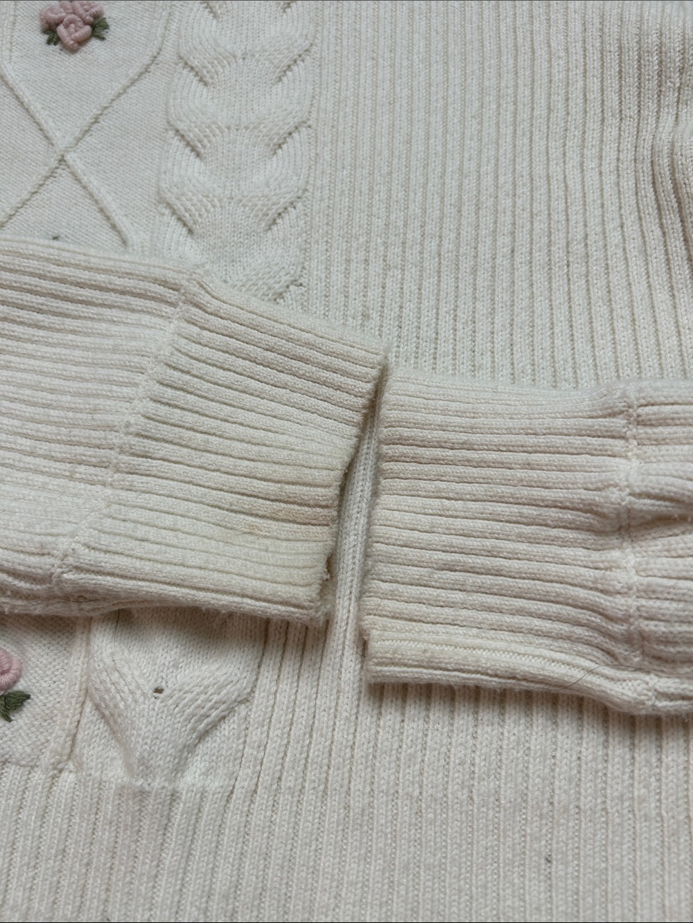 Cream Cable Cotton Knit Sweater with Pink Rose Embroidery L - Picture 8 of 8